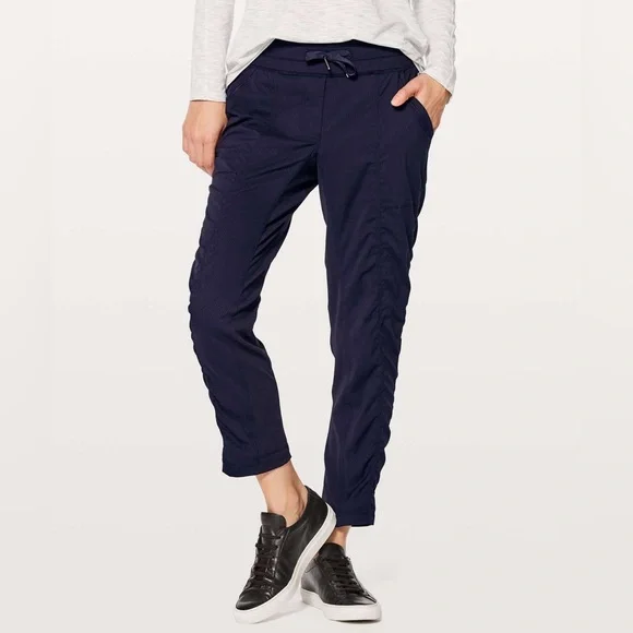 Lululemon Street To Studio Pants - Women's Size 6 - Picture 10 of 12